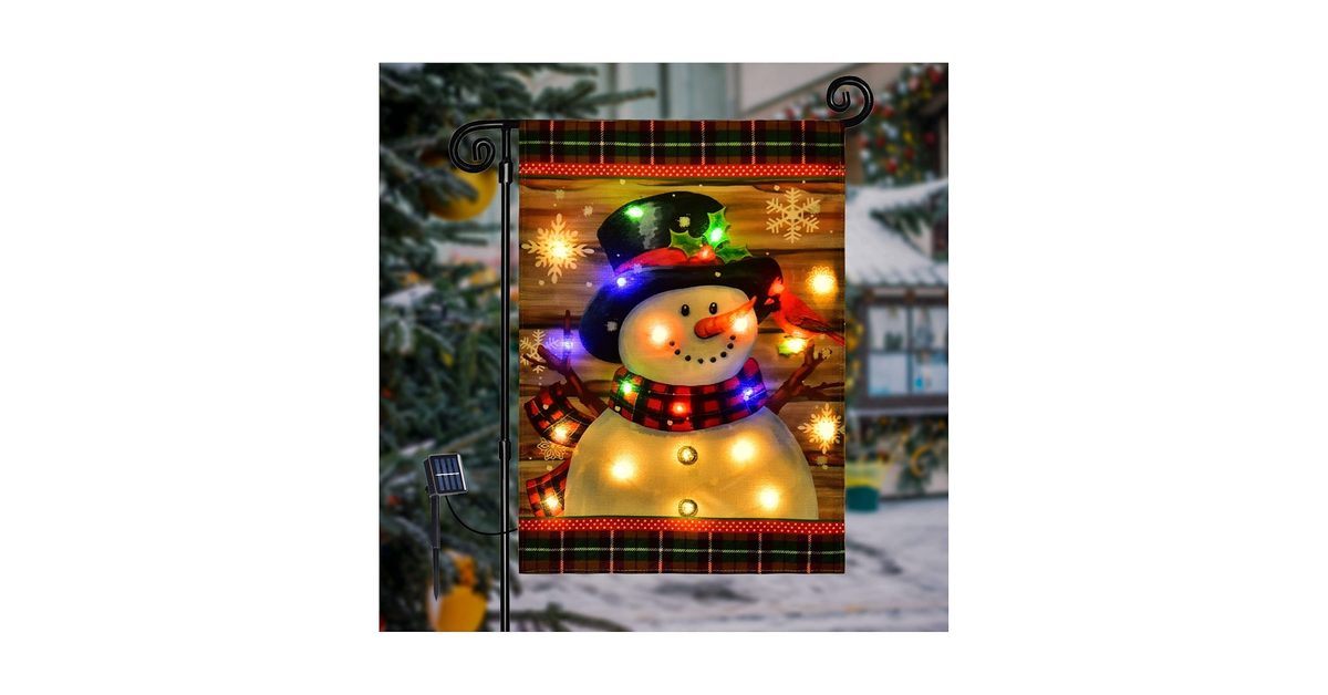 Lighted Christmas Garden Flag — Solar LED